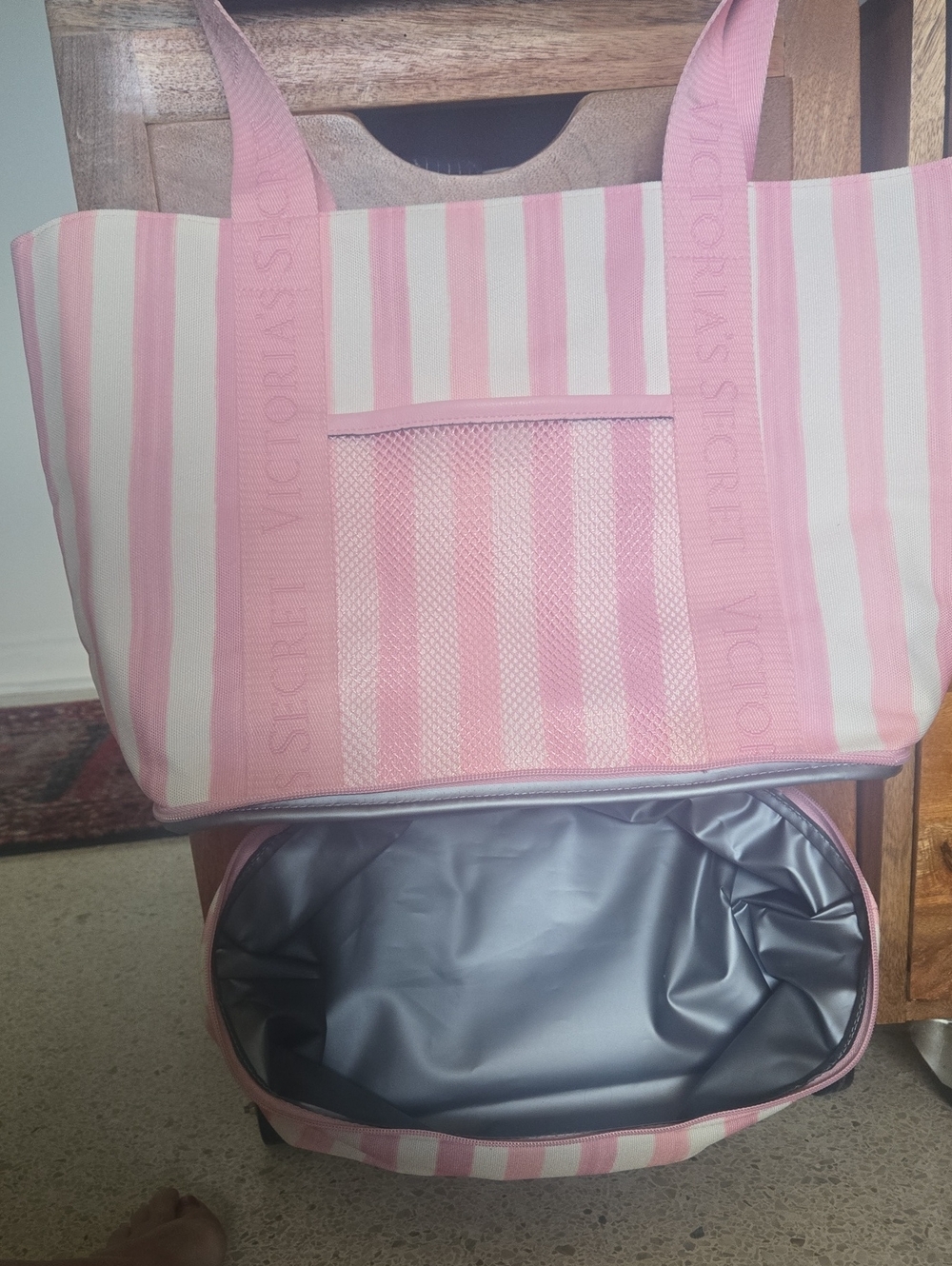 Victoria's Secret Pink & White Striped Canvas Tote Bag With Cooler On The Bottom - Picture 3 of 3